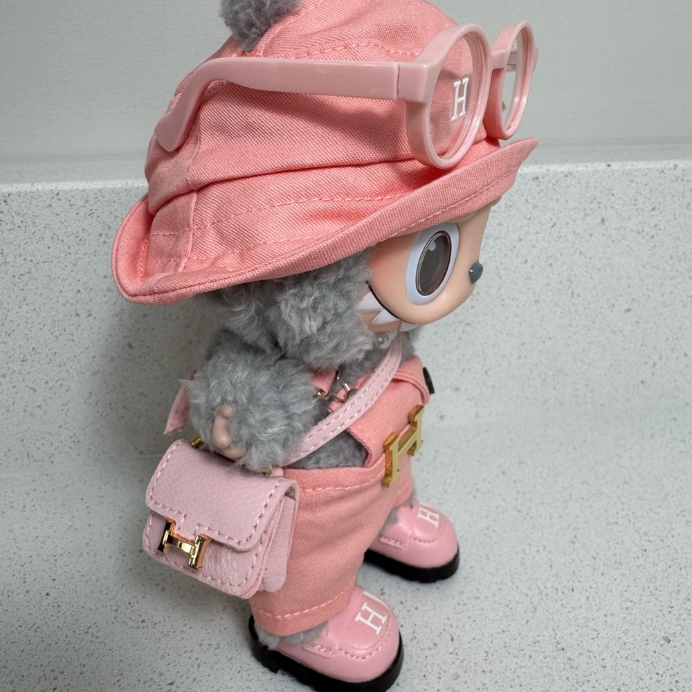 LABUBU FASHION INSPIRED OUTFIT, NEW π - Picture 3 of 4
